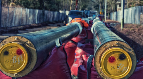 warmteleidingen die de grond in moeten
