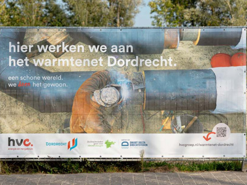 foto van een locatie in Dordrecht waar een warmtenet wordt aangelegd.