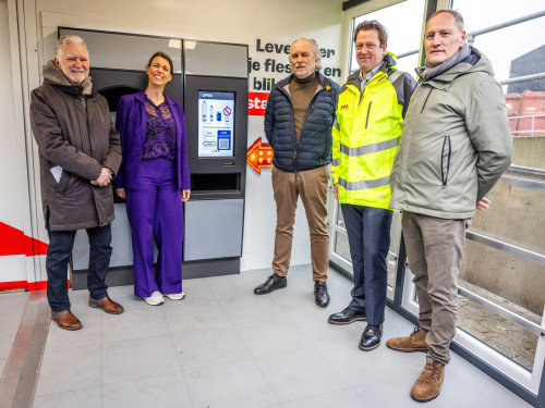 De statiegeldbulkmachine op ABS Dordrecht